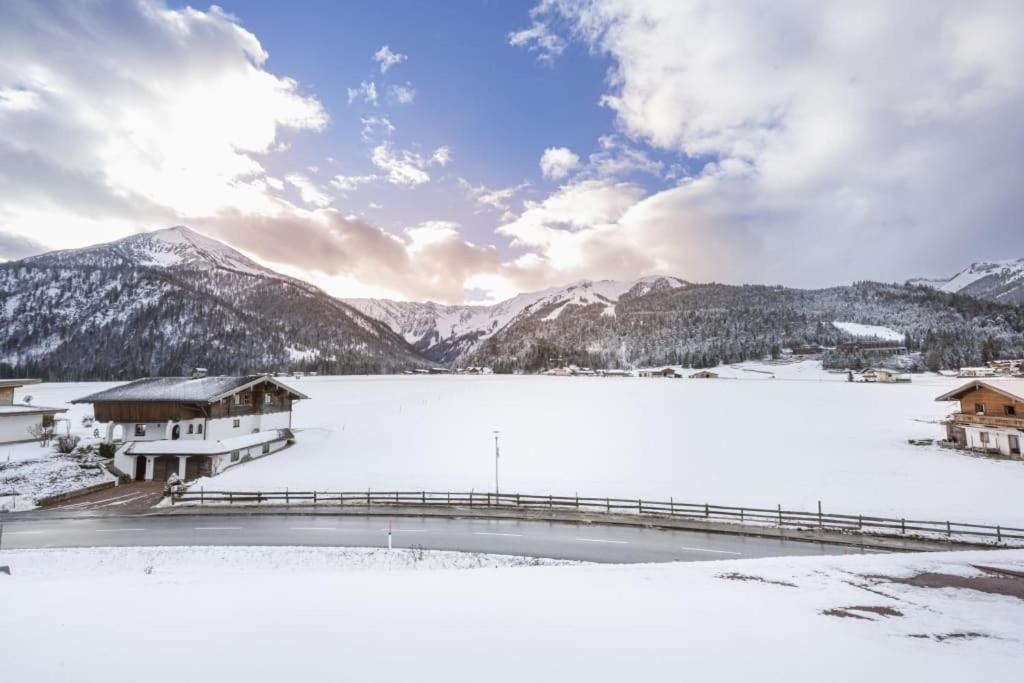 Hotel Acherl 阿亨基希 外观 照片